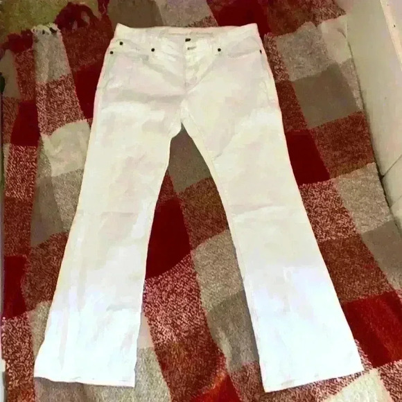 Gap Flare Mid-Rise White Jeans - Picture 2 of 8
